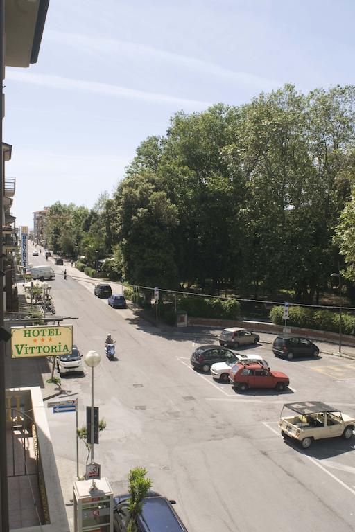 Hotel Vittoria Viareggio Exterior foto